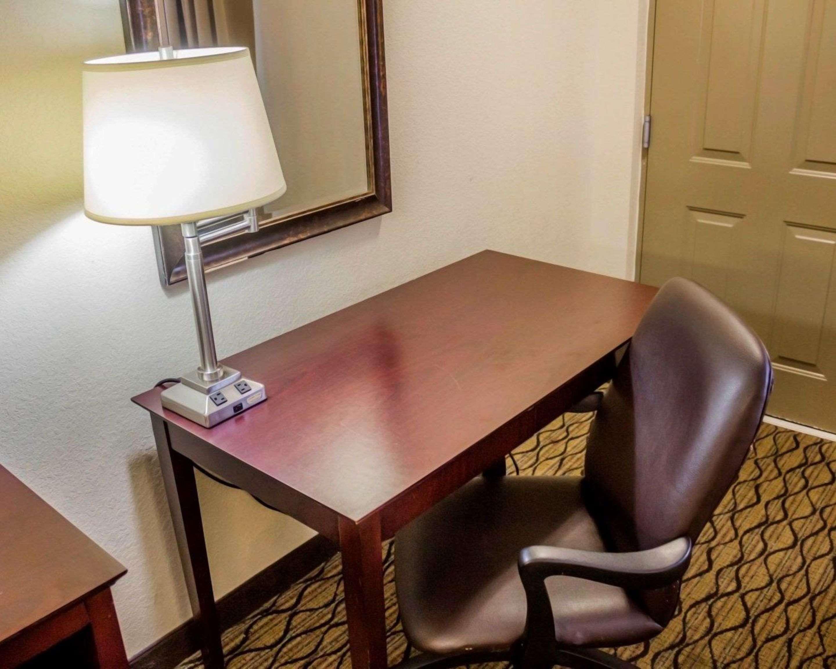 Quality Inn Waterbury Eksteriør bilde