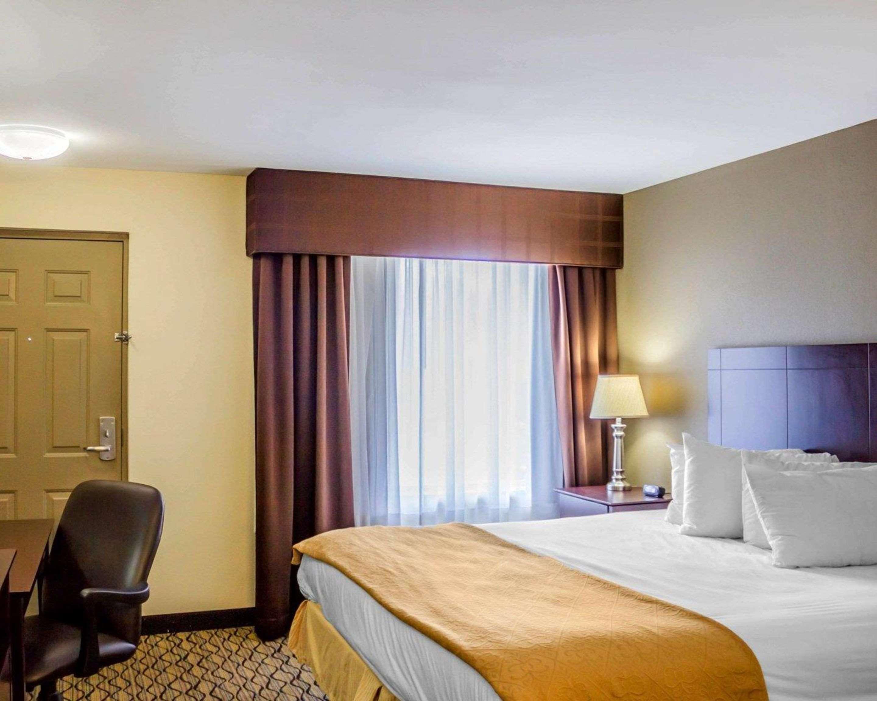 Quality Inn Waterbury Eksteriør bilde