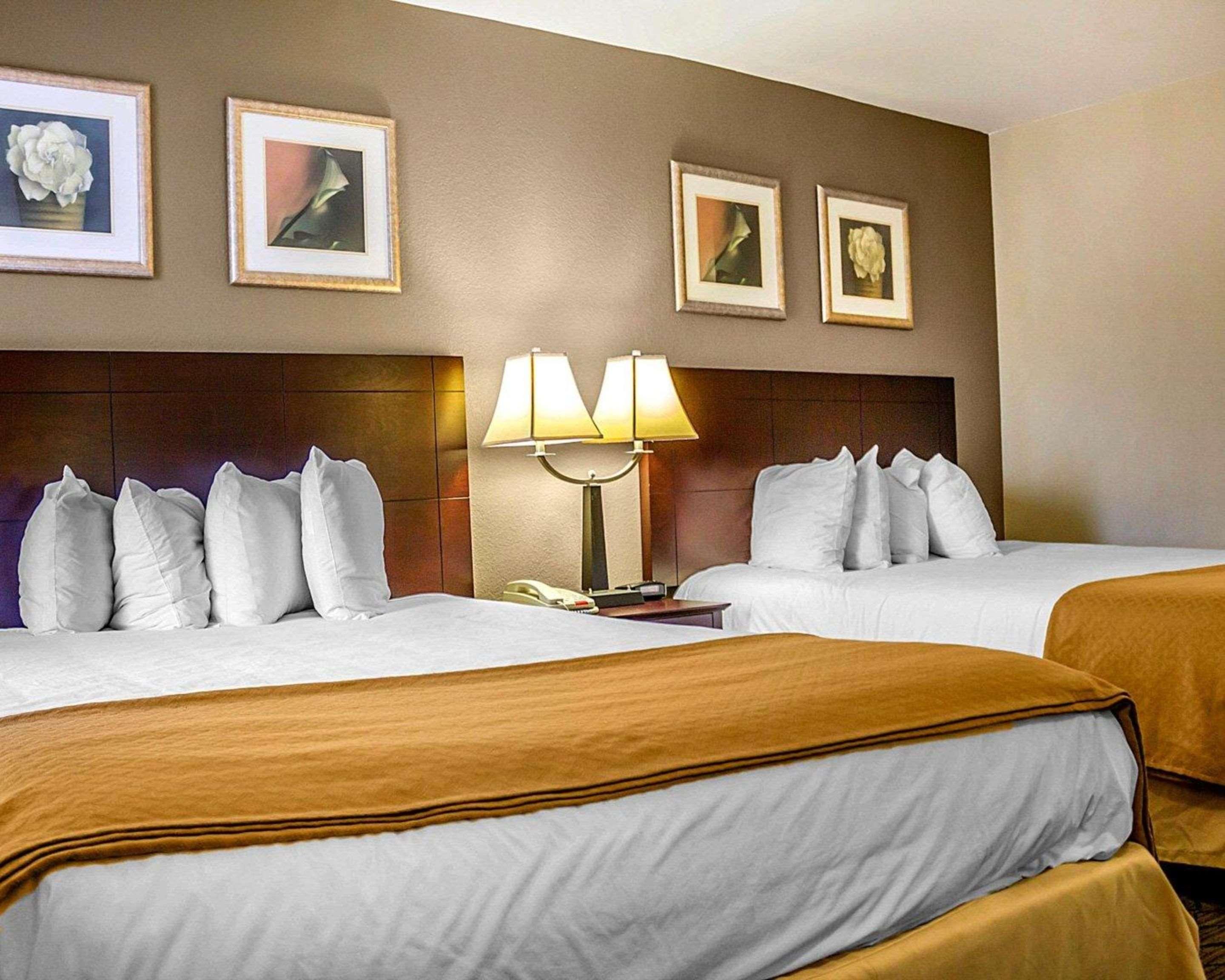 Quality Inn Waterbury Eksteriør bilde