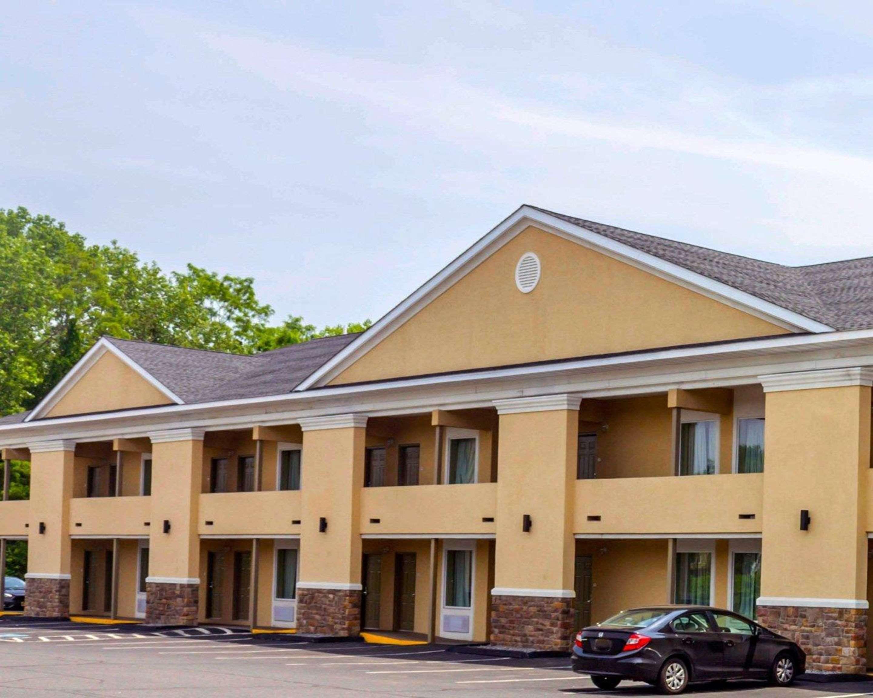 Quality Inn Waterbury Eksteriør bilde