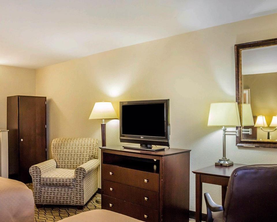 Quality Inn Waterbury Eksteriør bilde