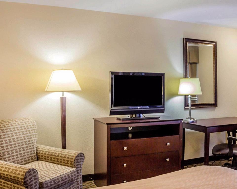 Quality Inn Waterbury Eksteriør bilde